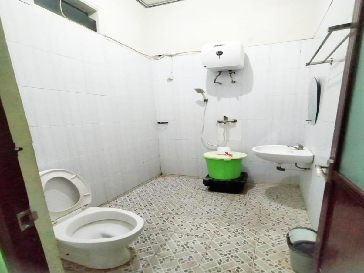Reddoorz At Hotel Nuansa Ngawi Exteriér fotografie